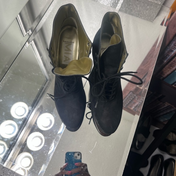 Vintage Y2K MIA Women's Black Velvet/Suede Lace Up Grannycore Ankle Boots Size 8 - Picture 7 of 16